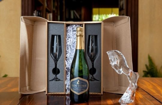 Classic-Vintage-Brut-with-Flutes